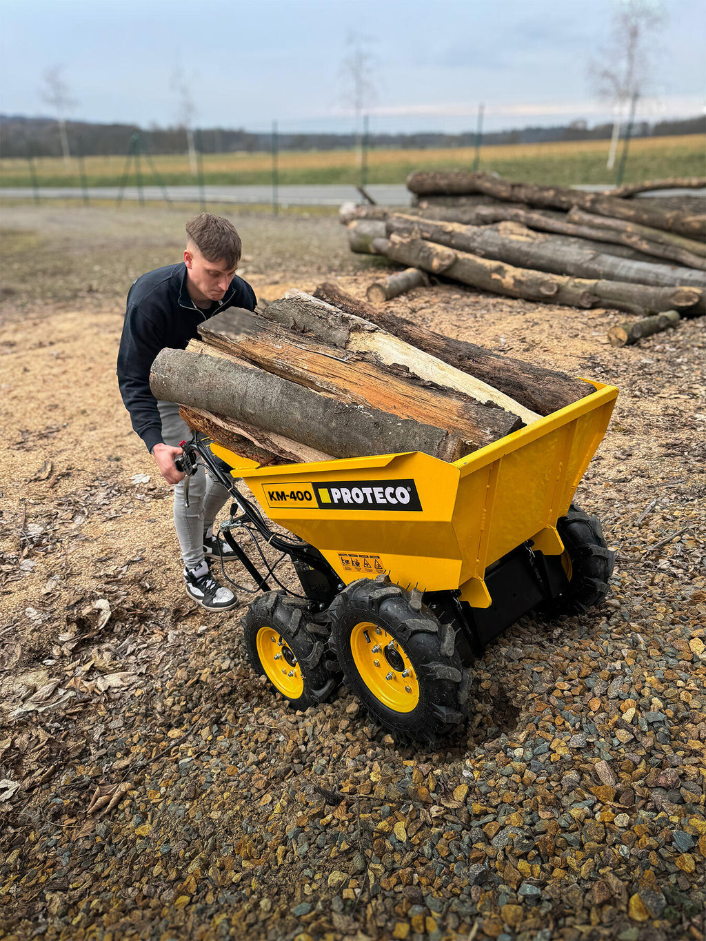 51.03-KM-400 Motorový dumper 4,1 kW s nosností 400 kg